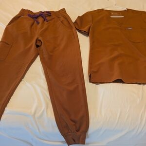 🤎💜Figs Limited Edition "Atlantic Fall" Jogger Pants And Top🤎💜